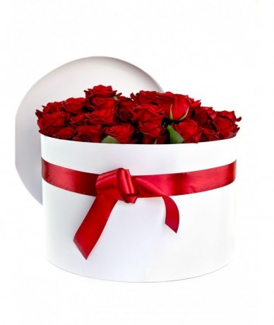 Óriás méretű vörös rózsa doboz millió rózsaszál módra