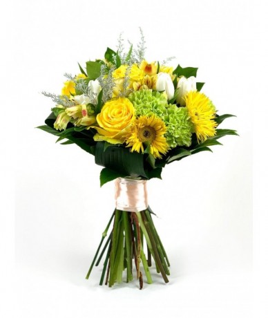 Cheerful yellow flower bouquet