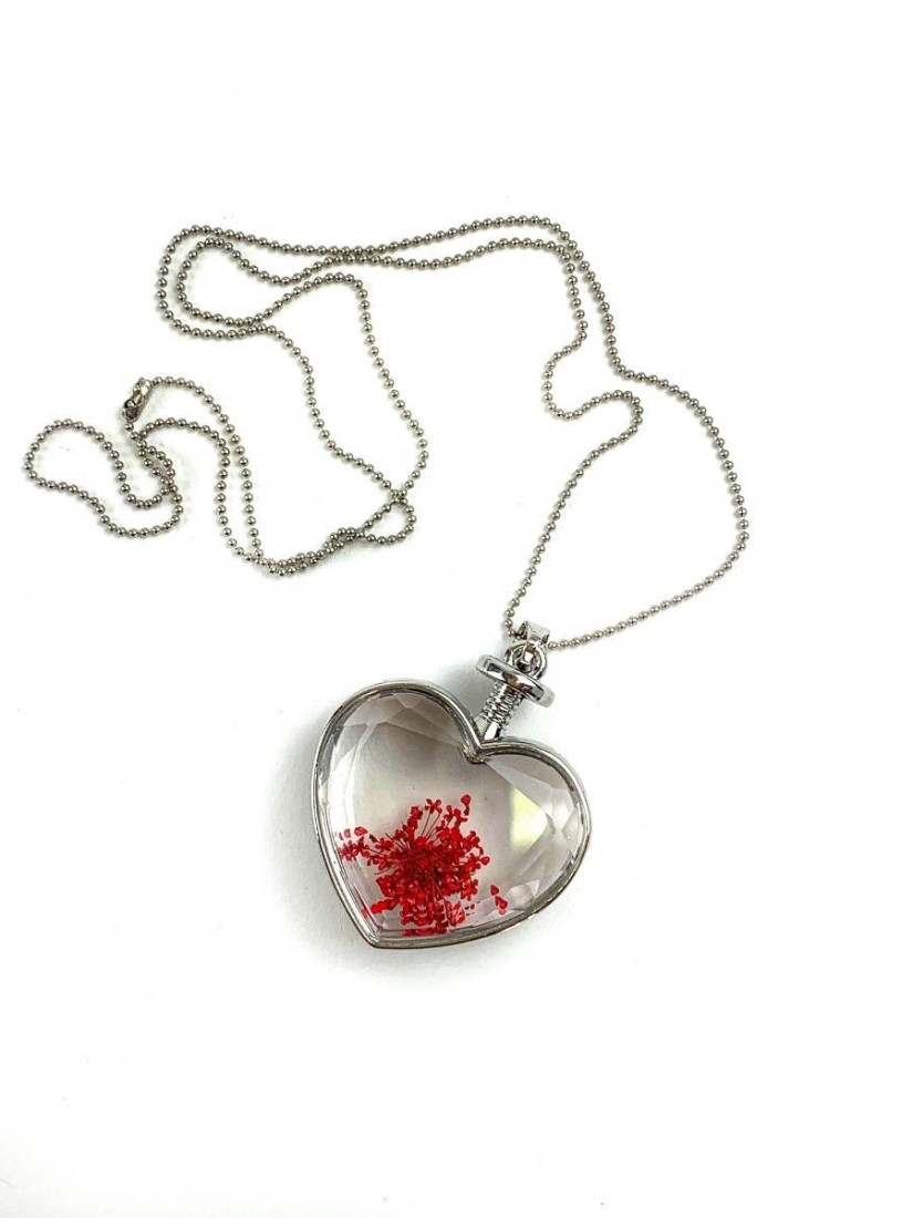 romantic necklace with pendant