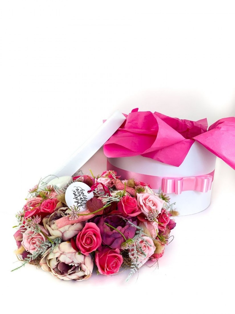 Exkluzív művirág koszorú anyák napjára pinkben