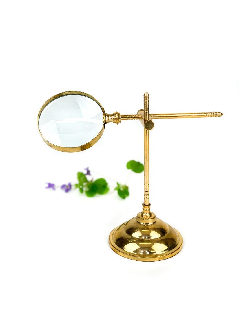 Gorgeous gold magnifier - exclusive gifting