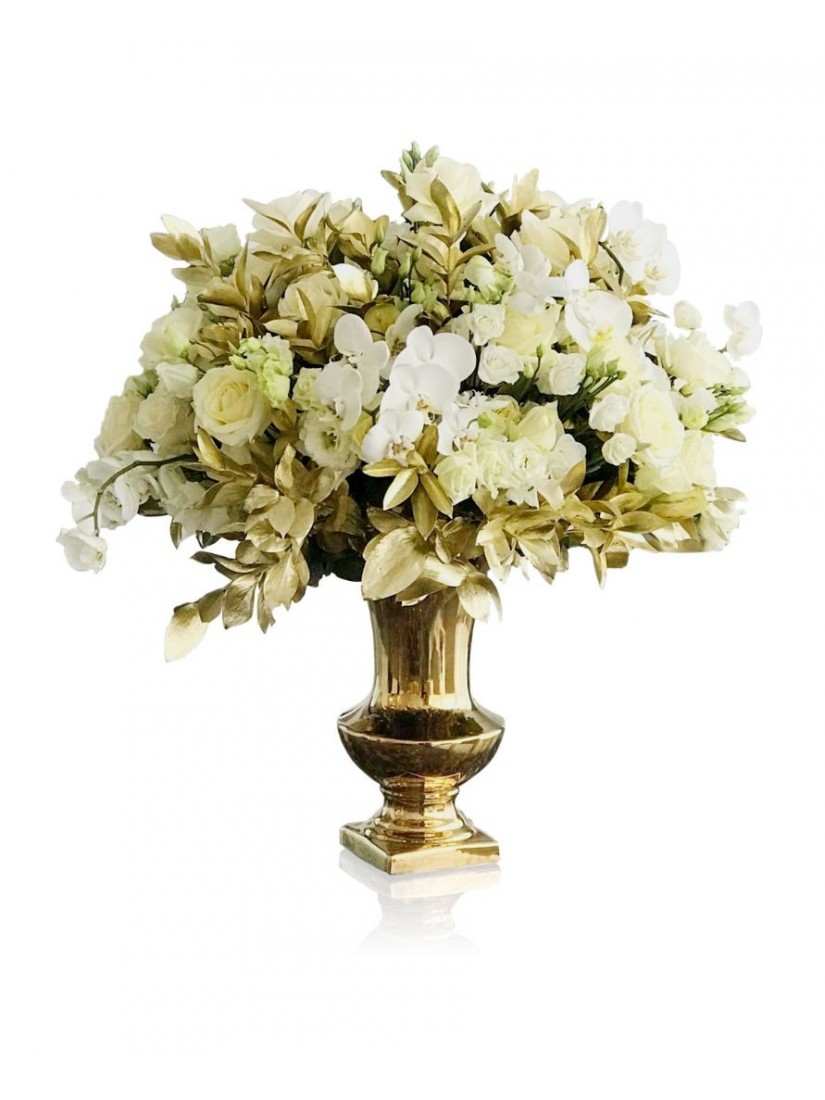 Hatalmas fehér-arany elegáns csokor orchideából és rózsából, arany vázában